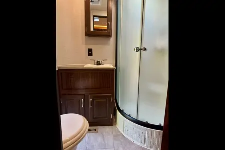 The Hutchins' Palomino 312TSQBK Travel Trailer