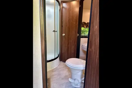 The Hutchins' Palomino 312TSQBK Travel Trailer