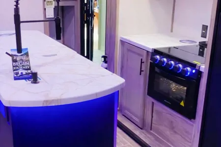 Lisa’s Family Fun Camping Adventures! 2021- Sleeps 8 Comfortably!