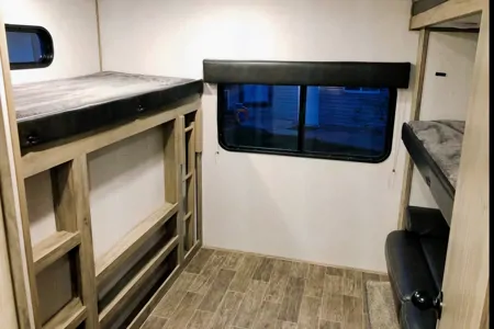 Lisa’s Family Fun Camping Adventures! 2021- Sleeps 8 Comfortably!