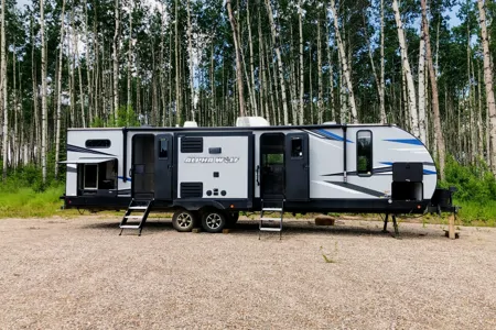 Lisa’s Family Fun Camping Adventures! 2021- Sleeps 8 Comfortably!