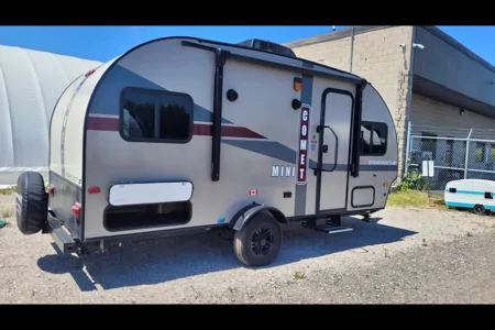 Paul's Starcraft Comet 16 QB Travel Trailer