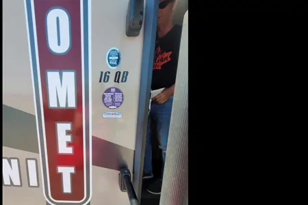 Paul's Starcraft Comet 16 QB Travel Trailer