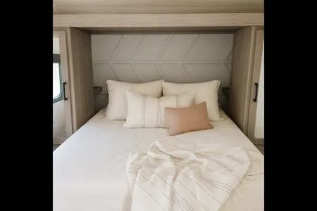 2024 Kodiak Bunkhouse – Family RV Rental in Texas