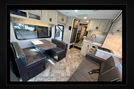 32 - 2021 Forest River Sunseeker