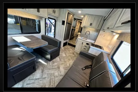 32 - 2021 Forest River Sunseeker