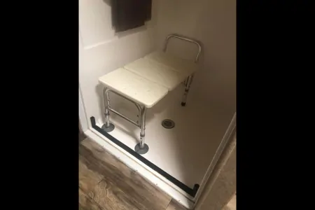 Wheelchair accessible RV travel trailer