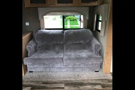 Wheelchair accessible RV travel trailer