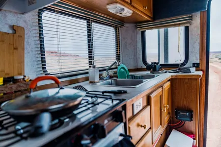 Camper Truck - 2005 Ford F250 (red) + Kodiak K99