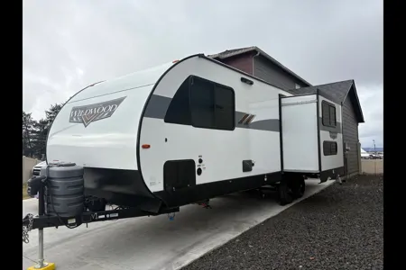 BRIANNA's Forest River Wildwood x-lite Travel Trailer