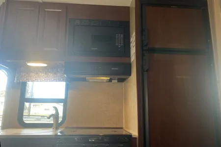 Fleet #C9 Class C with Dinette Slideout – Spacious Luxury for Families (Sleeps 4 Adults, 2 Children)