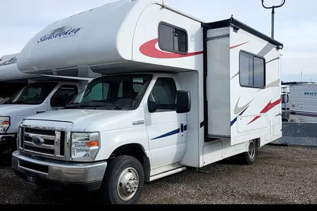 Fleet #C9 Class C with Dinette Slideout – Spacious Luxury for Families (Sleeps 4 Adults, 2 Children)