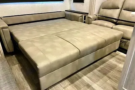 Meet "Eve"- East to West Tandara Fifth Wheel