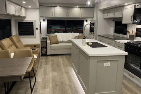 Scott's Brinkley 3610 Fifth Wheel