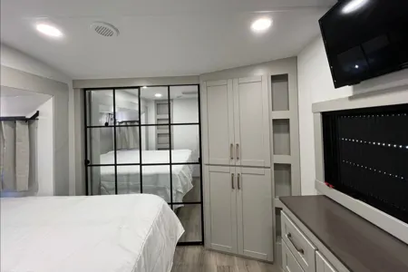 Scott's Brinkley 3610 Fifth Wheel