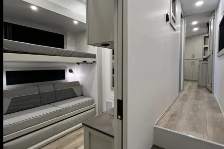 Scott's Brinkley 3610 Fifth Wheel
