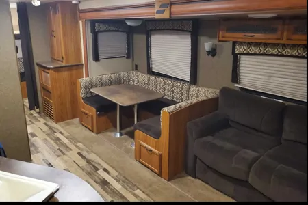 Cole's Starcraft 309 BHL Travel Trailer