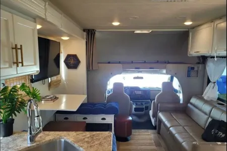 2020 Thor Chateau 28Z