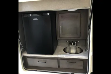nancy's Thor Motor Coach Hurricane 29M Class A