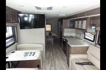 nancy's Thor Motor Coach Hurricane 29M Class A