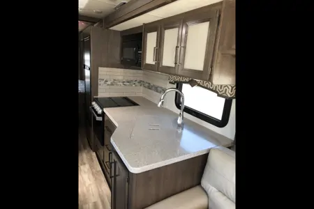 nancy's Thor Motor Coach Hurricane 29M Class A