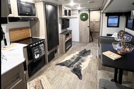Joshua's Forest River Alpha Wolf 30RDB-L Travel Trailer