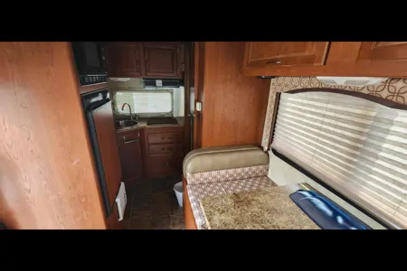 Sarah's Four winds 19G Class C