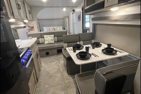 Brand New 29ft Forest River Salem Cruise Lite #IET002