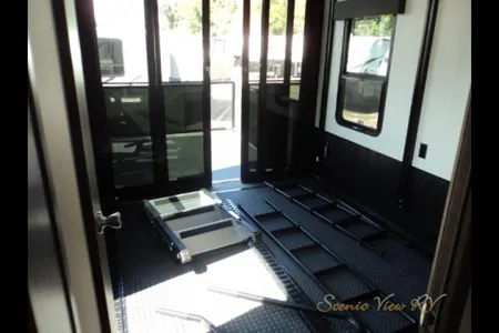 Brian's KZ 4110 VENOM Toy Hauler
