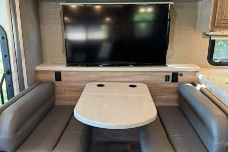 Wandering Wheels Jayco Precept Prestige Class A