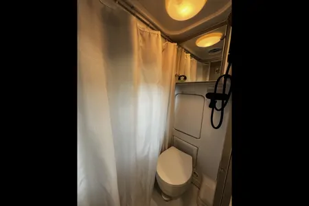 2024 Thor Dazzle Rear Bath