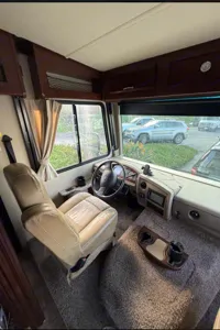 A10 Family Adventure Class A *NEW STARLINK WiFi*-2SlideOuts-Private Suite