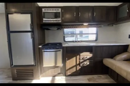 The Lounge Lodge Bunkhouse