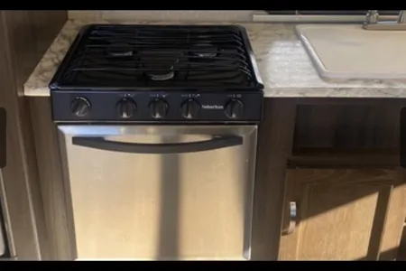 The Lounge Lodge Bunkhouse