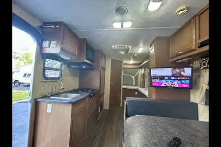 2012 Starcraft Travel