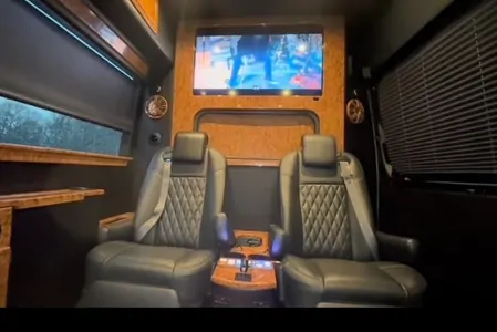 Kevin's Mercedes-Benz MidWest Class C