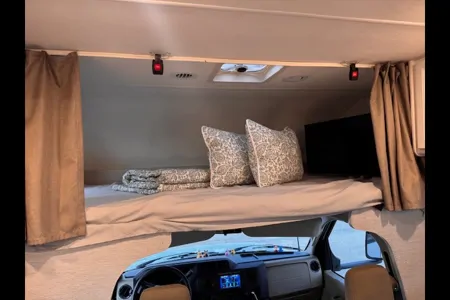 NEW 2025 28Z Thor Four Winds | Family Adventure Ready