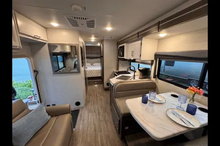 NEW 2025 28Z Thor Four Winds | Family Adventure Ready