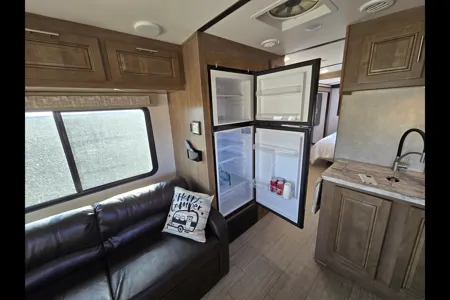 The Defiant - Forest River FR3 32DS Class A