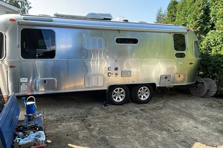 Shuswap Airstream Flying Cloud RTB Travel Trailer