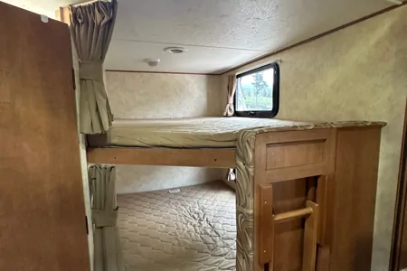 Alf's Coachmen Apex Travel Trailer