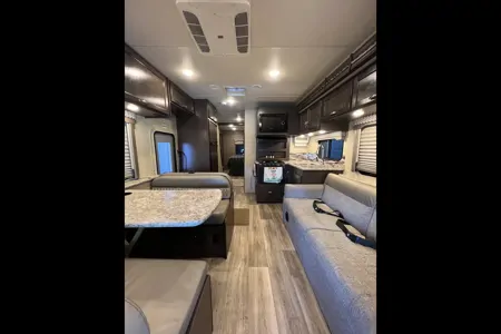 Thor Motor Coach Freedom Elite