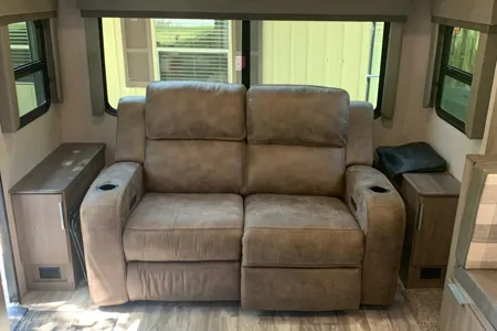 Grand Design 2500RL w/delivery