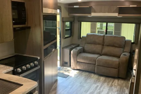 Grand Design 2500RL w/delivery