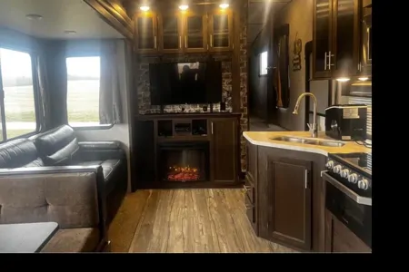 Jeremy's Forest River 315TBH Fifth Wheel