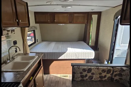 Keystone Hideout Toy hauler