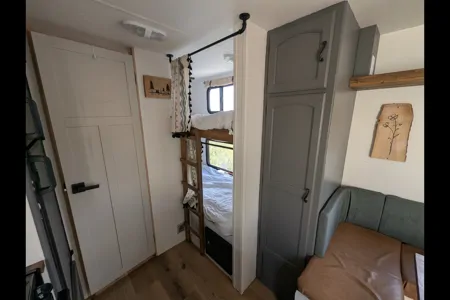 Brager's Coachmen Freedom express Travel Trailer