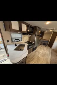 Jaydee's Prime Time 27 dbs Travel Trailer