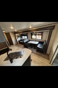 Jaydee's Prime Time 27 dbs Travel Trailer