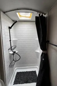 Jaydee's Prime Time 27 dbs Travel Trailer